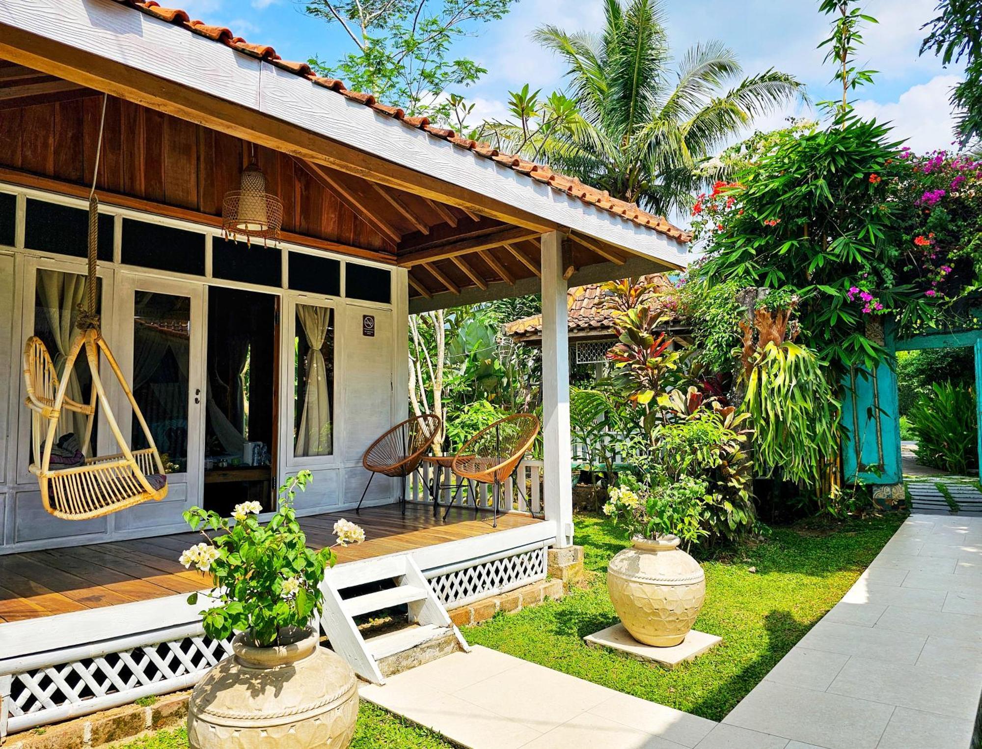 Janur Bungalow Magelang Δωμάτιο φωτογραφία