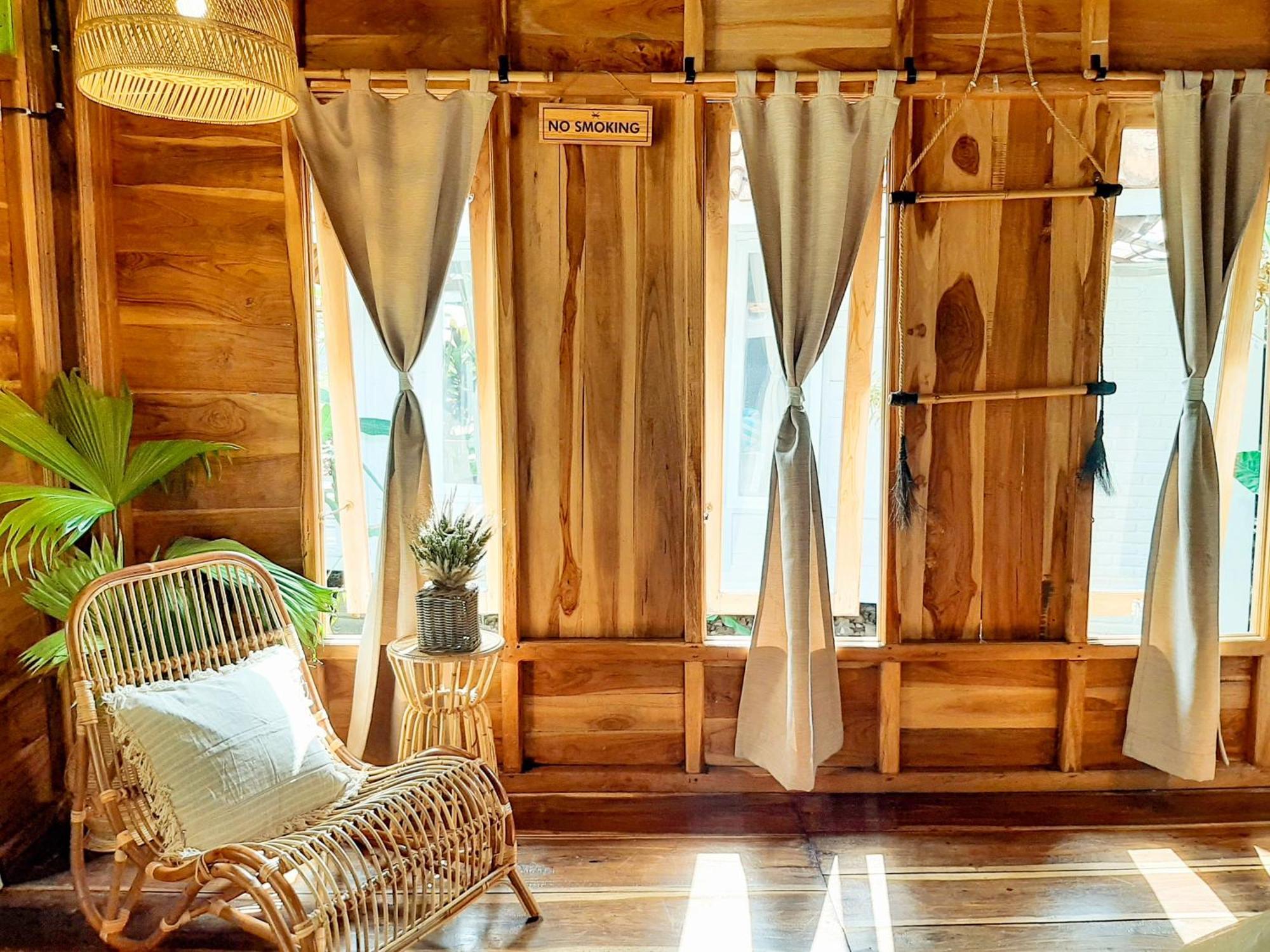 Janur Bungalow Magelang Δωμάτιο φωτογραφία