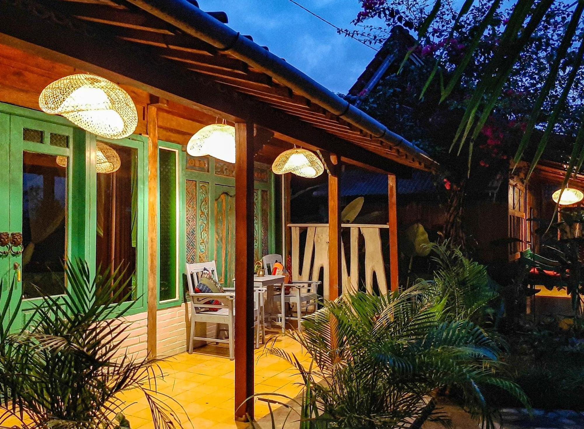 Janur Bungalow Magelang Δωμάτιο φωτογραφία